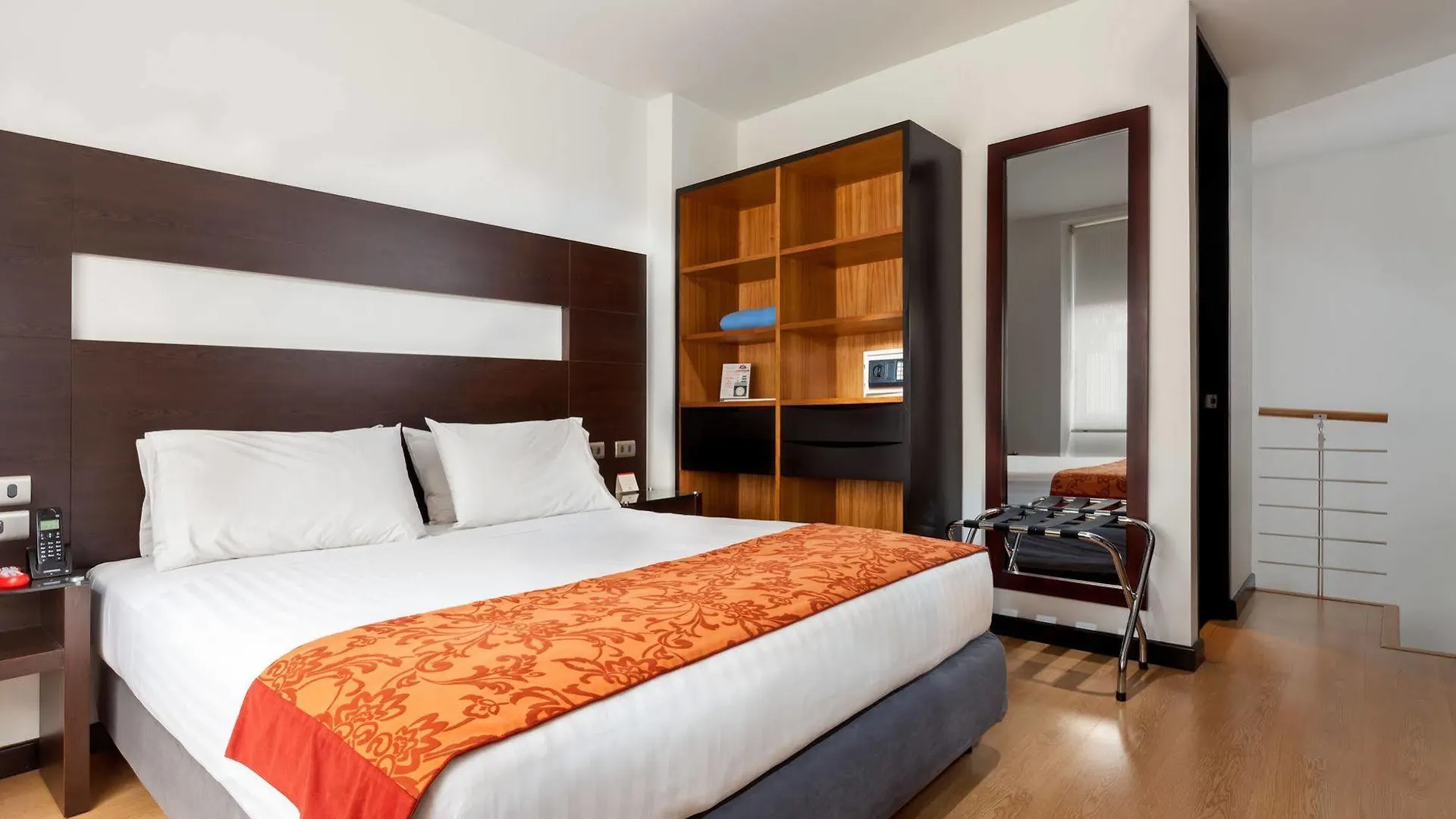Hotel Continental Bluedoors Bogotá